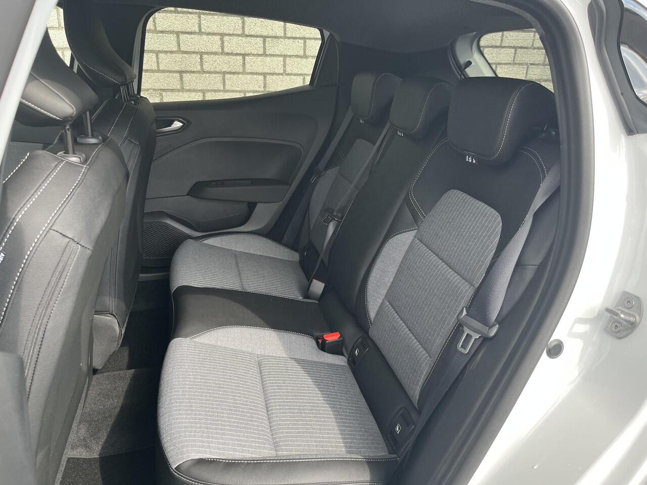 Renault CLIO 1.0 TCe 90 GPF Techno | Stoel + stuurverwarming | Achteruitrijcamera | Apple CarPlay / Android Auto |