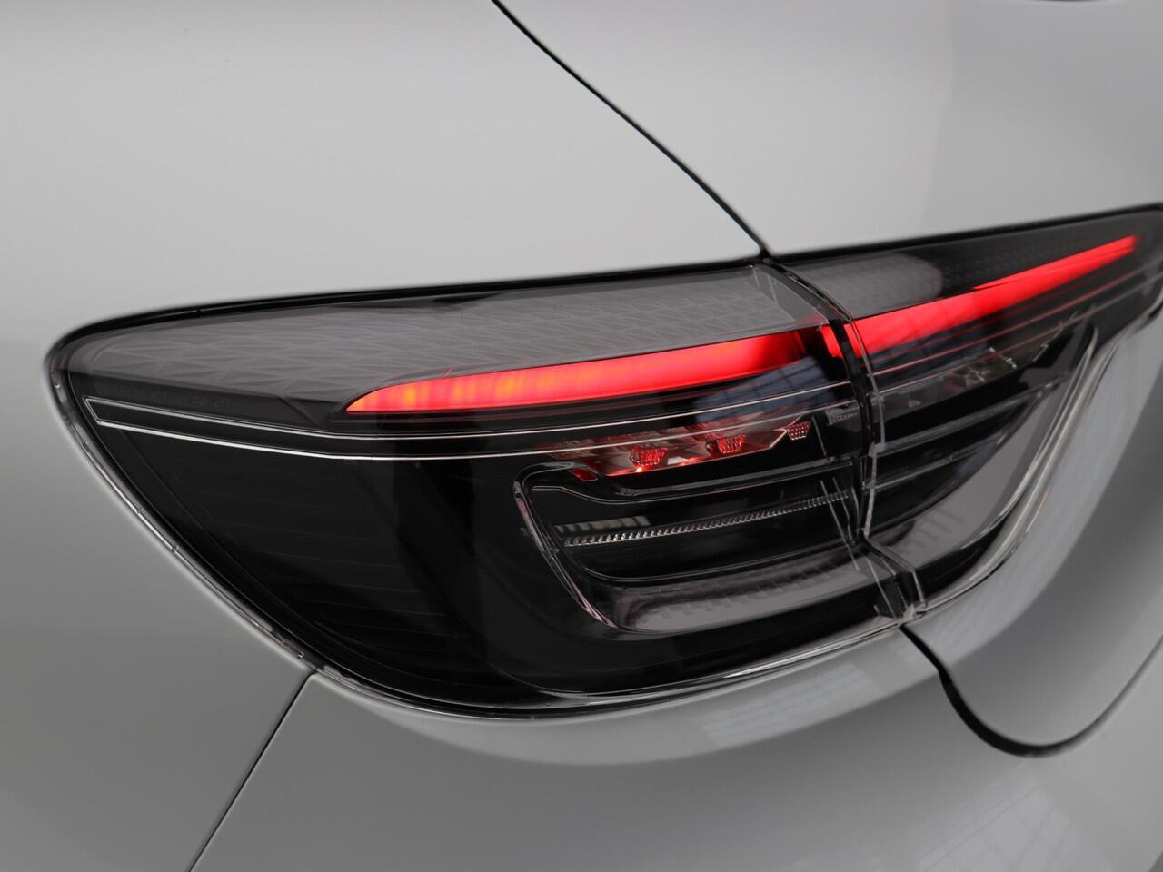 Renault CLIO TCe 90pk GPF evolution | Airco | Parkeersensoren achter | Cruise control | Apple carplay | Vierseizoenbanden |