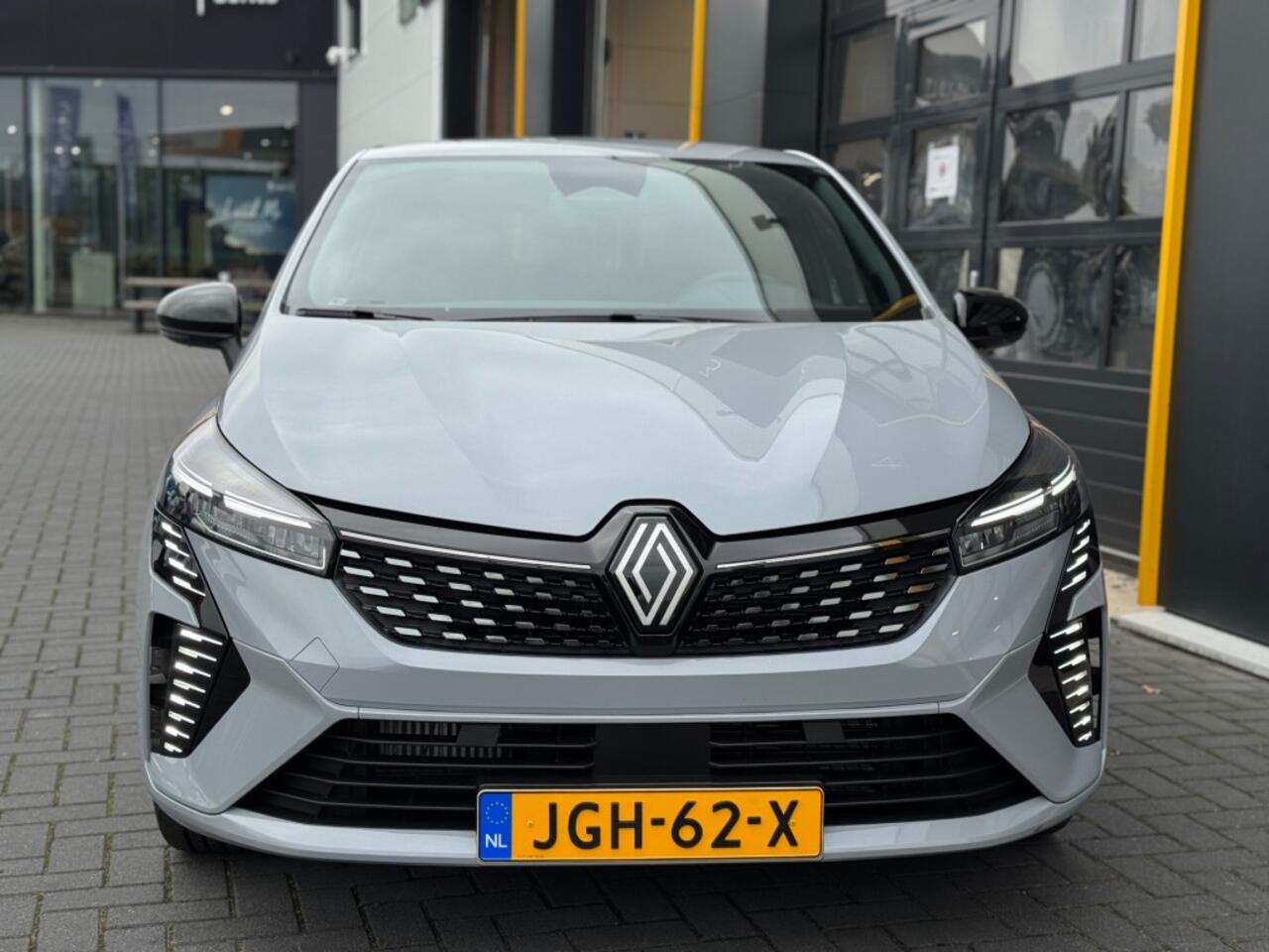 Renault CLIO 1.0 TCe 90 Techno Camera Pack Style 17 Pack Winter