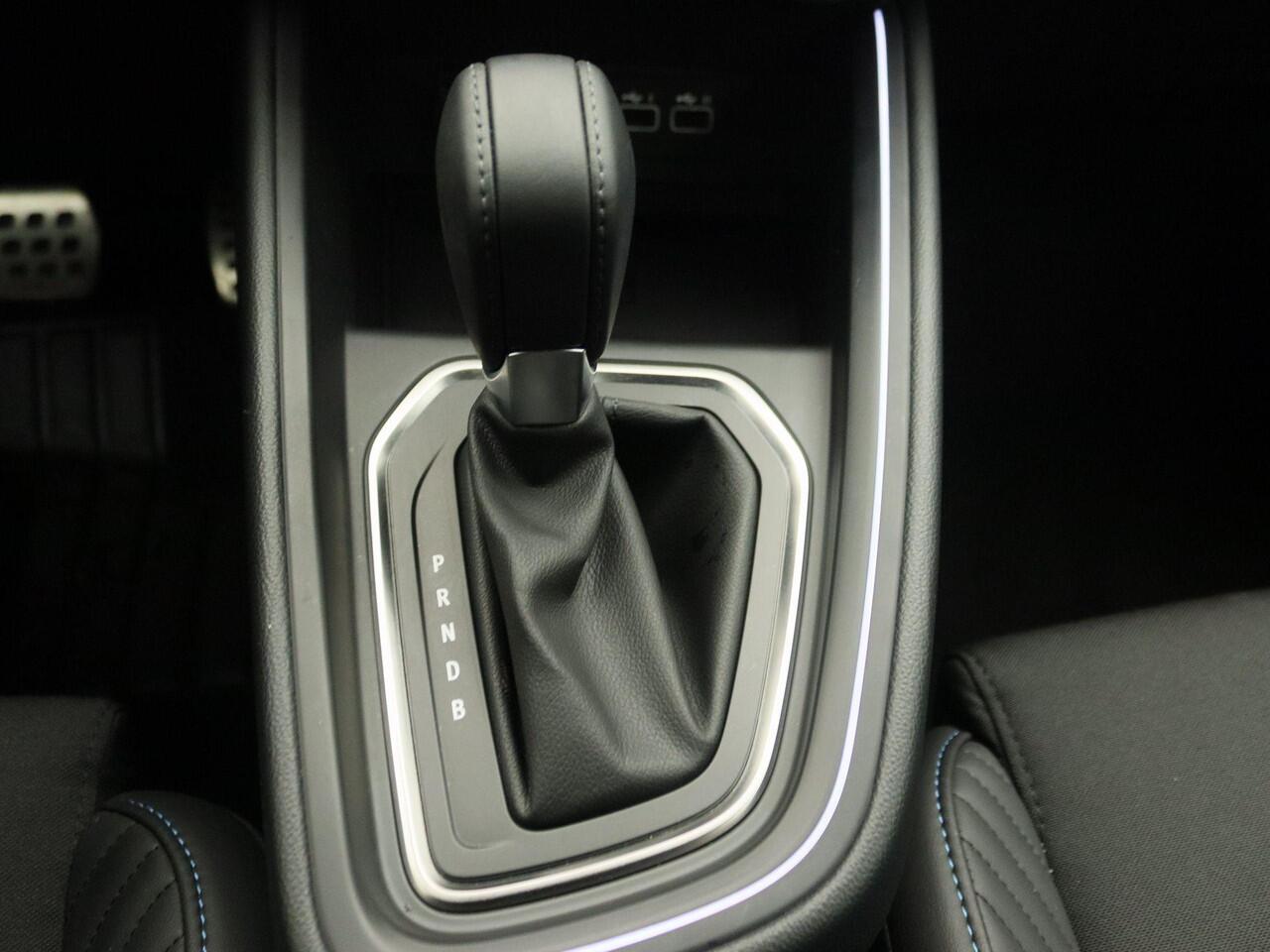 Renault CLIO E-Tech Full Hybrid 145 esprit Alpine | Apple Carplay & Android Auto| | adaptive cruise control | 360camera + achteruitrijcamera | lichtmetalen wielen 17" | Dodehoek detectie |