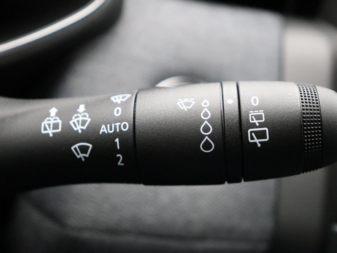 Renault CLIO TCe 90pk GPF techno | Stoel- en stuurwielverwarming | Navigatie | Reservewiel |