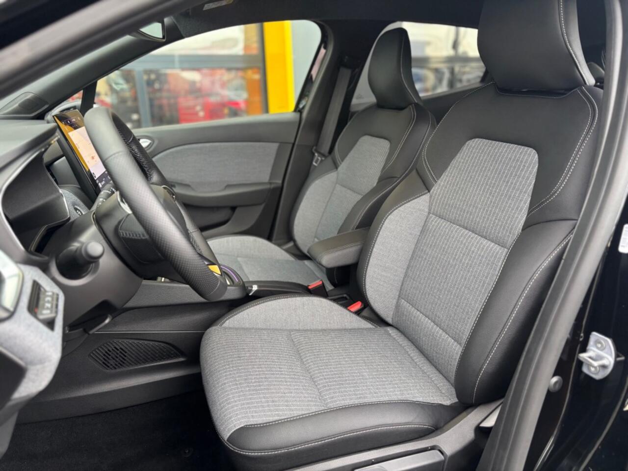 Renault CLIO 1.6 E-Tech Full Hybrid 145 Techno Pack Winter Grote Navi Automaat