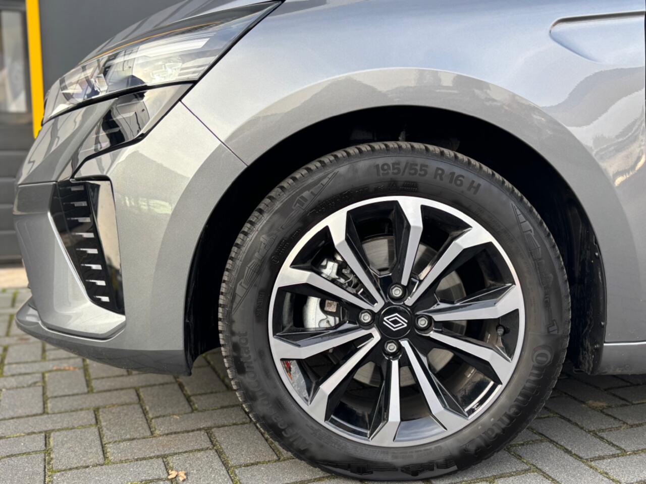 Renault CLIO 1.6 E-Tech Full Hybrid 145 Techno Pack Winter Grote Navi Automaat