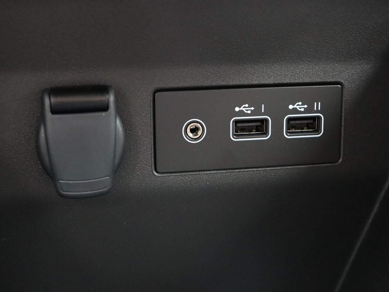 Renault CLIO TCe 90pk GPF evolution | Lichtmetalen velgen | Getint glas | Achteruitrijcamera |