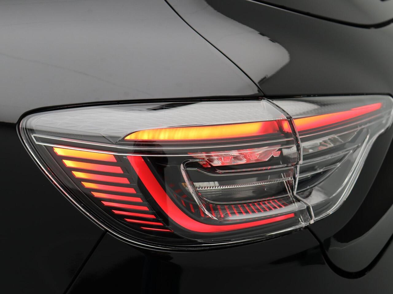 Renault CLIO E-Tech Full Hybrid 145pk esprit Alpine | Stoel- en stuurwielverwarming | 360 graden camera | 17" lichmetalen velgen | Adaptive Cruise control |