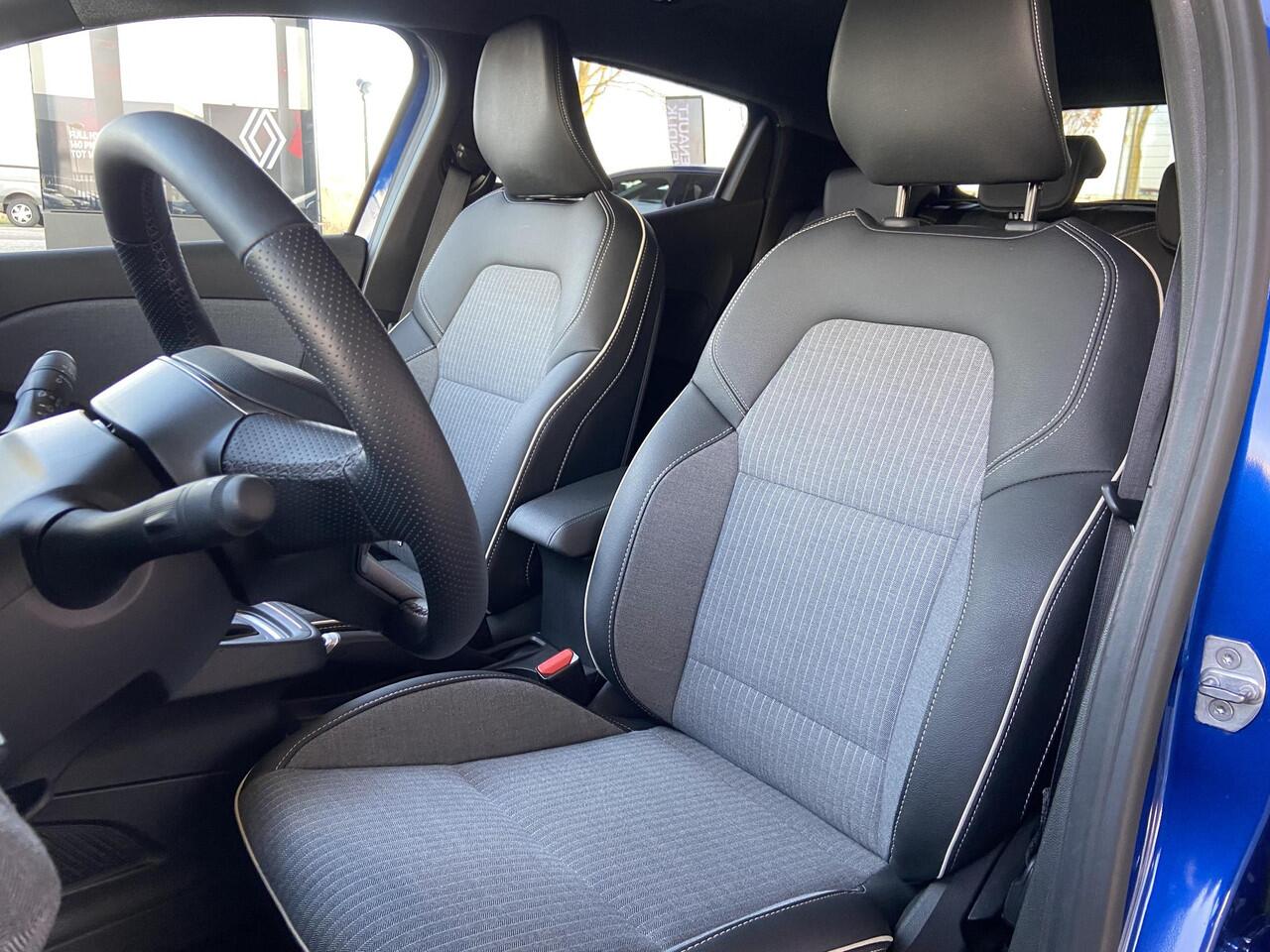 Renault CLIO 1.6 E-Tech Full Hybrid 145 techno LICHTMETAAL / PARKEERSENSOREN + CAMERA / CRUISE CONTROL / CLIMATE CONTROL / NAVI / 1E EIGENAAR!