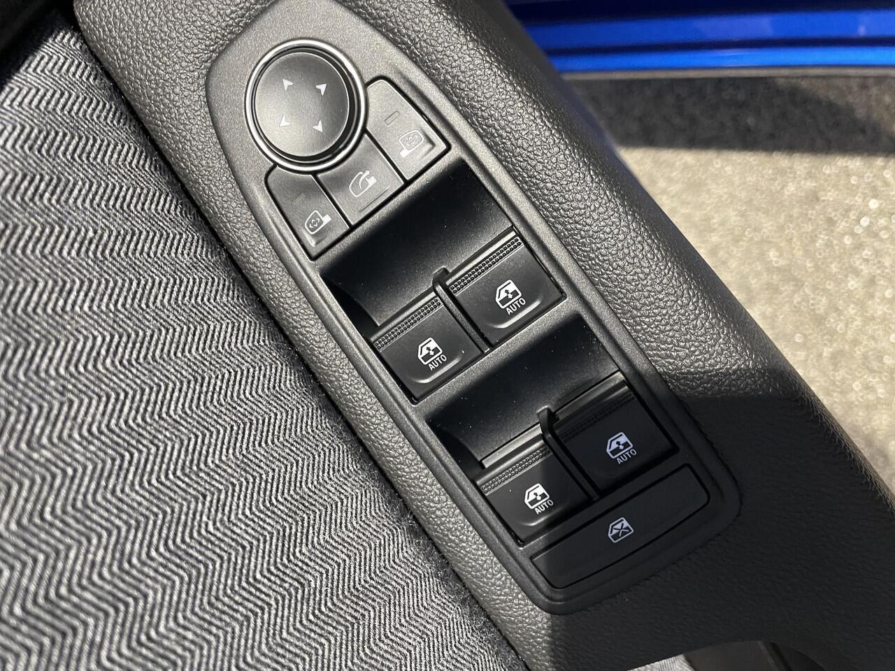 Renault CLIO 1.6 E-Tech Full Hybrid 145 techno / AUTOMAAT / PACK WINTER / ACHTERUITRIJCAMERA / PARKEERSENSOREN / CRUISE CONTROL