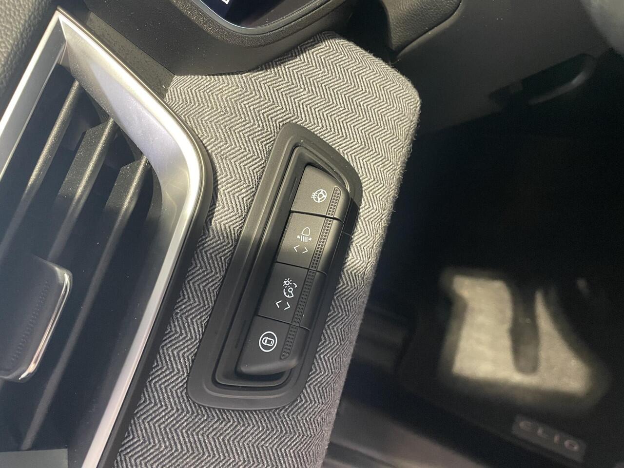 Renault CLIO 1.6 E-Tech Full Hybrid 145 techno / AUTOMAAT / PACK WINTER / ACHTERUITRIJCAMERA / PARKEERSENSOREN / CRUISE CONTROL