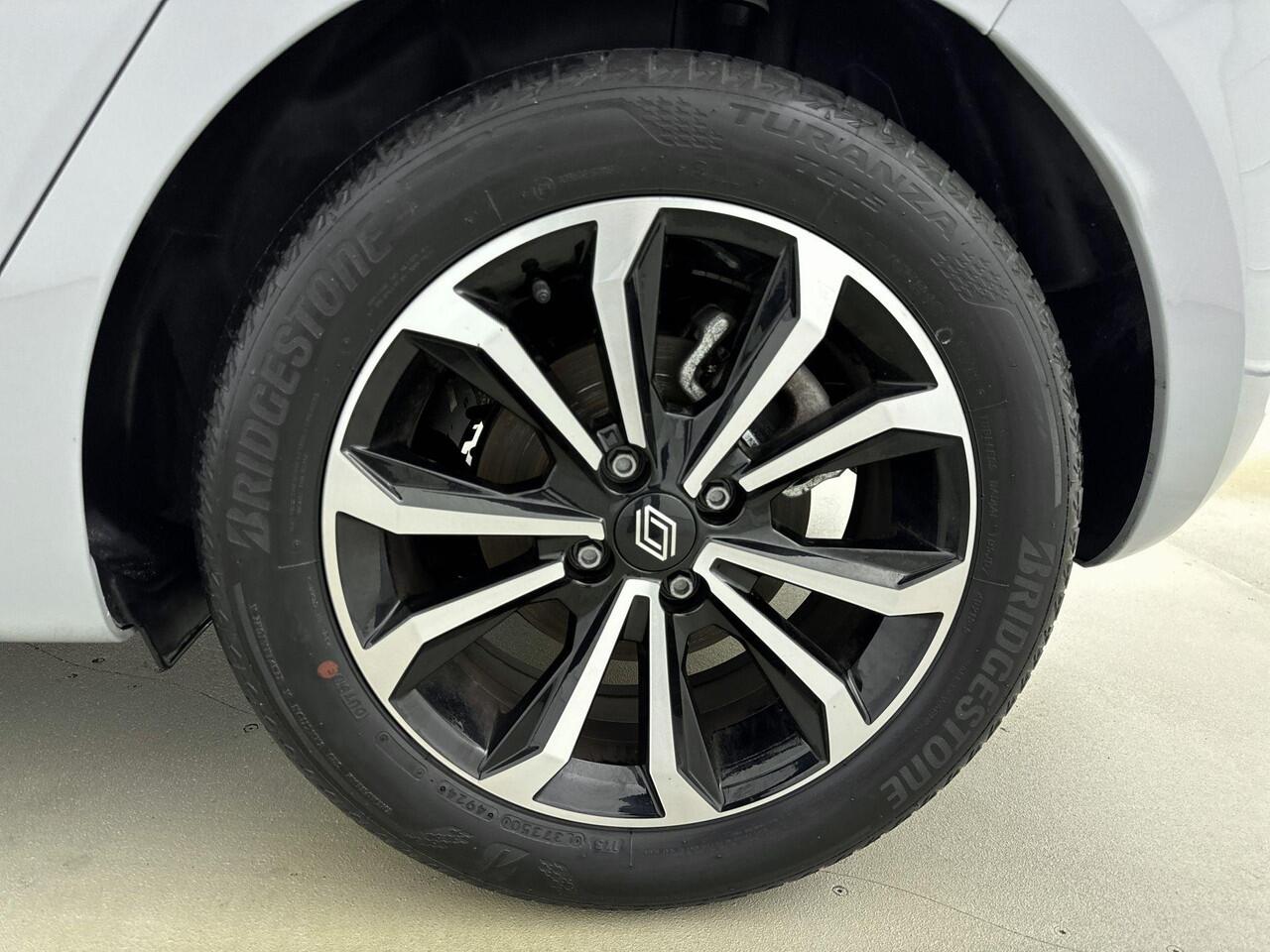 Renault CLIO 1.6 E-Tech Full Hybrid 145Pk techno | Navigatie | Climate Control | Cruise Control Adaptief | 360 Camera | Blind Spot Warning | Apple Carplay/Android Auto | Vitual Cockpit | Parkeersensoren Voor & Achter incl. Camera |