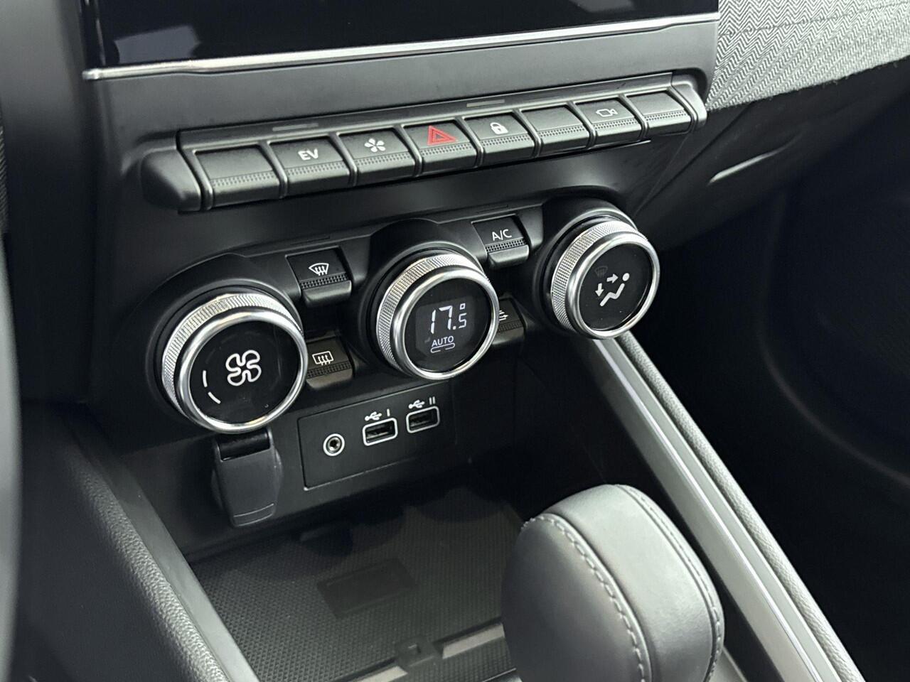 Renault CLIO 1.6 E-Tech Full Hybrid 145Pk techno | Navigatie | Climate Control | Cruise Control Adaptief | 360 Camera | Blind Spot Warning | Apple Carplay/Android Auto | Vitual Cockpit | Parkeersensoren Voor & Achter incl. Camera |