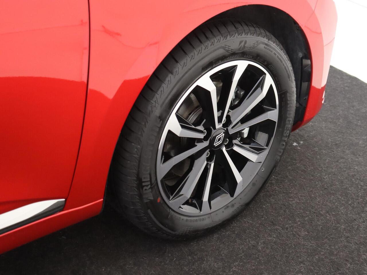 Renault CLIO 1.6 E-Tech Full Hybrid 145 PK techno Automaat | Navigatie | Camera | Climate Control