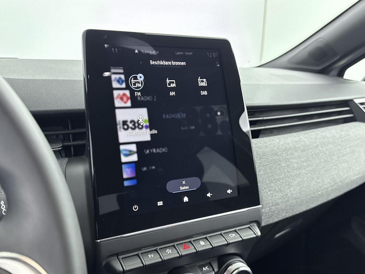 Renault CLIO 1.6 E-Tech Full Hybrid 145Pk techno | Android / Apple Carplay | Rondom Camera | Parkeersensoren | Navigatie | Dodenhoekdetectie