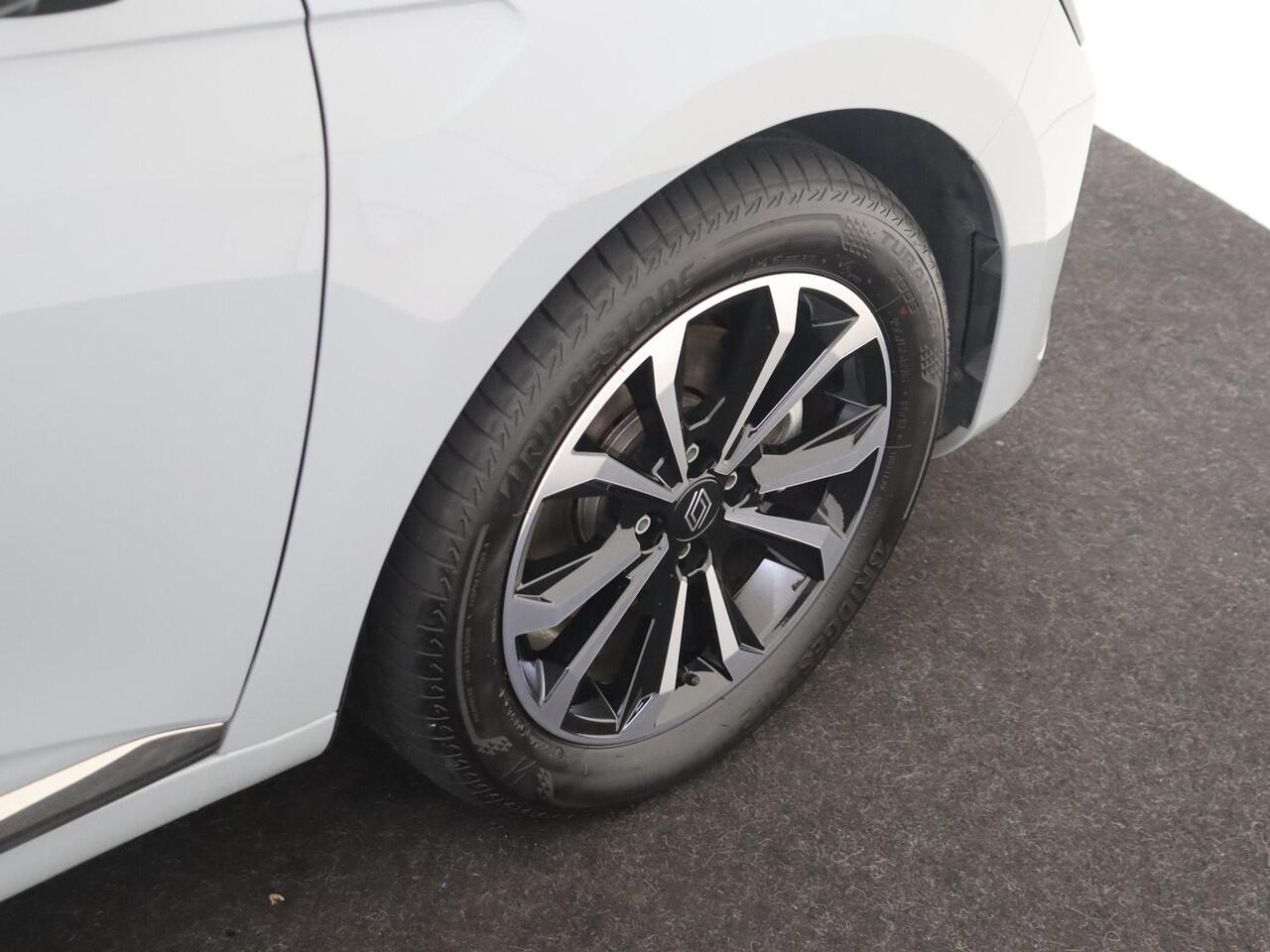 Renault CLIO 1.6 E-Tech Full Hybrid 145 PK techno | Automaat | Navigatie | Climate Control | 360 Camera |Android Auto | Apple Carplay