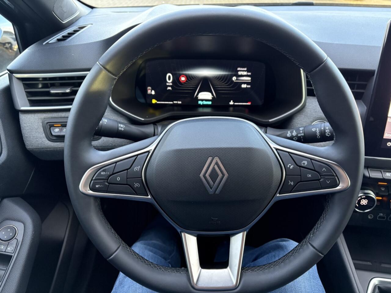 Renault CLIO 1.0 TCe 90 techno