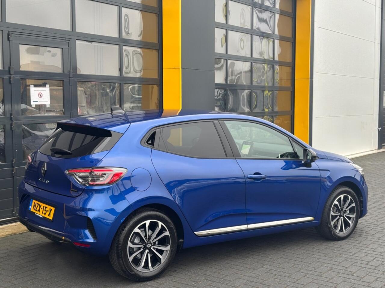 Renault CLIO 1.6 E-Tech Full Hybrid 145 Techno Grote Navi