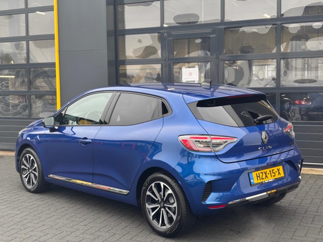 Renault CLIO 1.6 E-Tech Full Hybrid 145 Techno Grote Navi