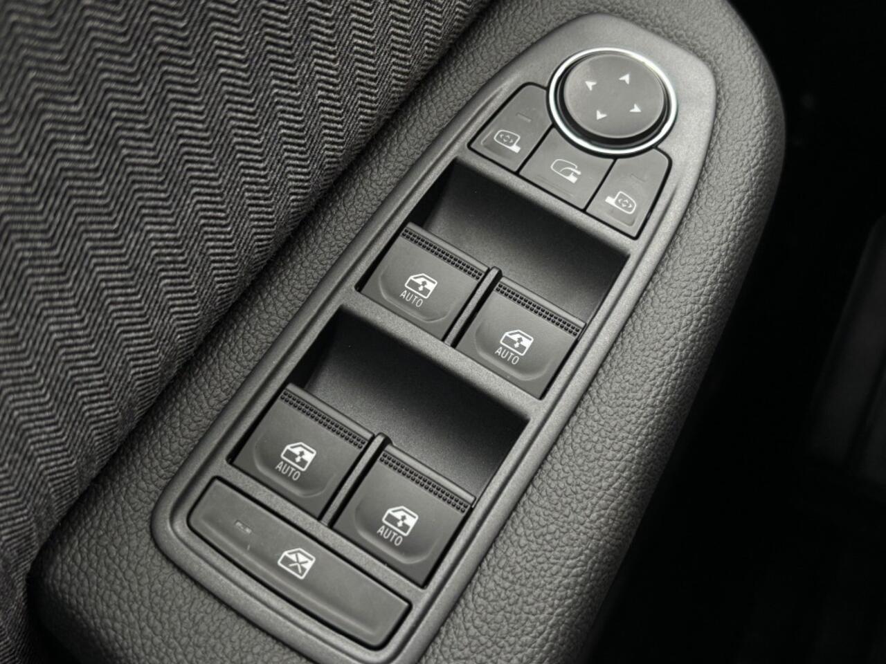 Renault CLIO 1.6 E-Tech Full Hybrid 145 Techno Grote Navi