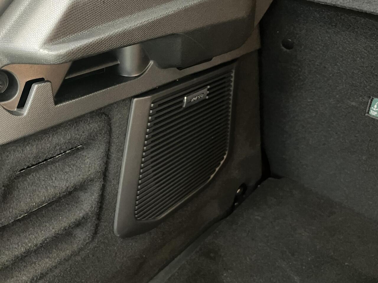 Renault CLIO 1.0 TCe 90 GPF esprit Alpine / Navigatie / Camera / Sportstoelen / BOSE Audio / Cruise Control / Climate Control / Apple CarPlay/Android Auto / Parkeersensoren Voor en Achter / Digitaal Dashboard /