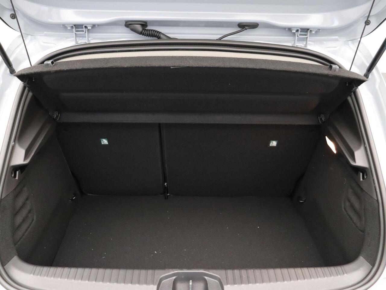 Renault CLIO TCe 90pk GPF evolution | Lichtmetalen velgen | Getint glas | Achteruitrijcamera |