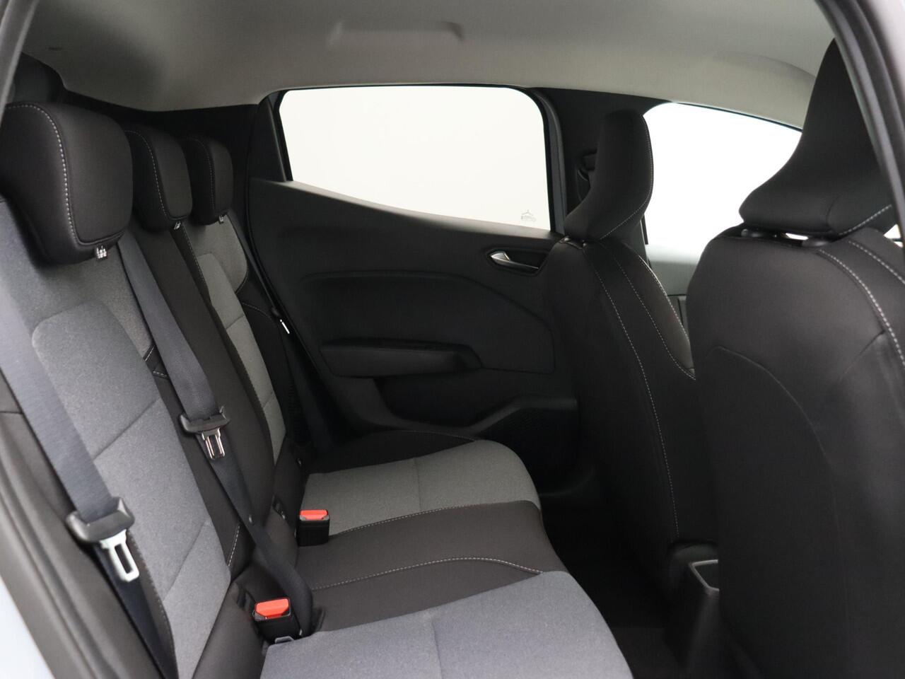 Renault CLIO TCe 90pk GPF evolution | Lichtmetalen velgen | Getint glas | Achteruitrijcamera |