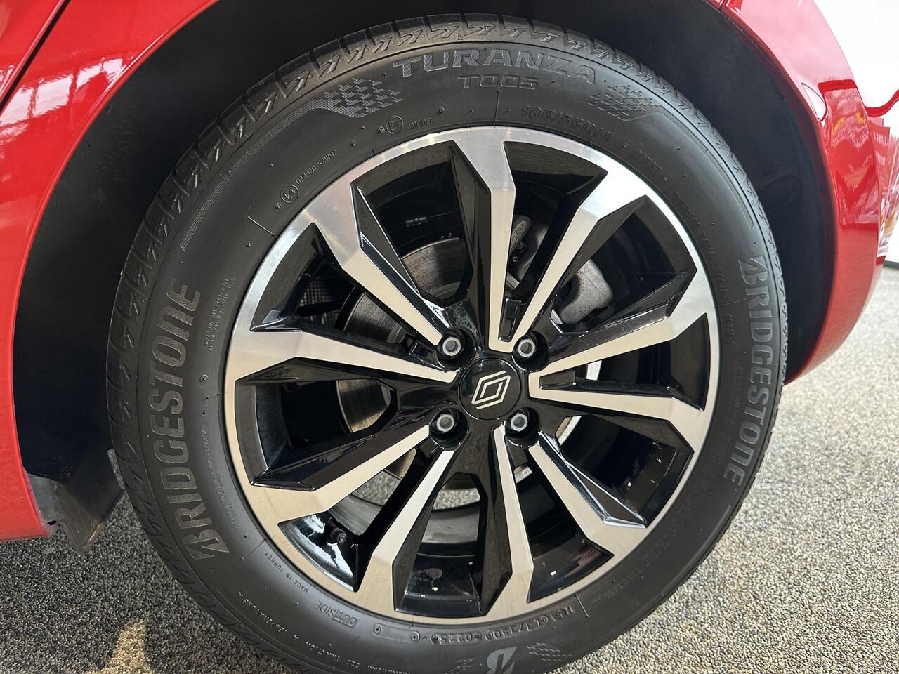 Renault CLIO 1.6 E-Tech Full Hybrid 145 techno | 360 CAMERA | PARKEERSENSOREN V+A | CLIMATE CONTROL | CRUISE CONTROL | APPLE CARPLAY