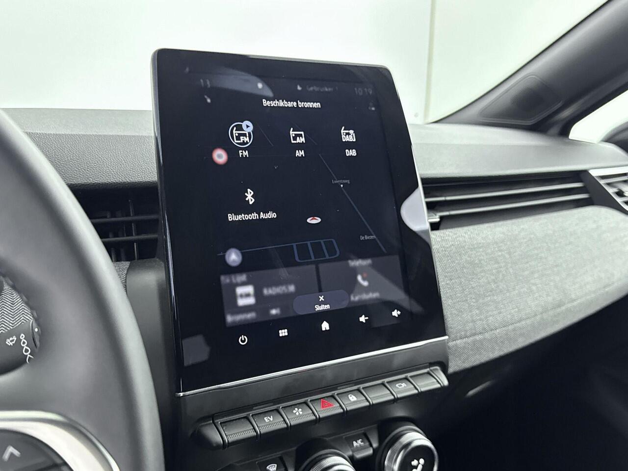 Renault CLIO 1.6 E-Tech Full Hybrid Techno 145PK | Navigatie 9,3" | Achteruitrijcamera | Climate Control | Carplay | Keyless