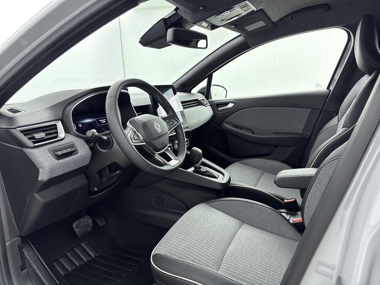 Renault CLIO 1.6 E-Tech Full Hybrid Techno 145PK | Navigatie 9,3" | Achteruitrijcamera | Climate Control | Carplay | Keyless