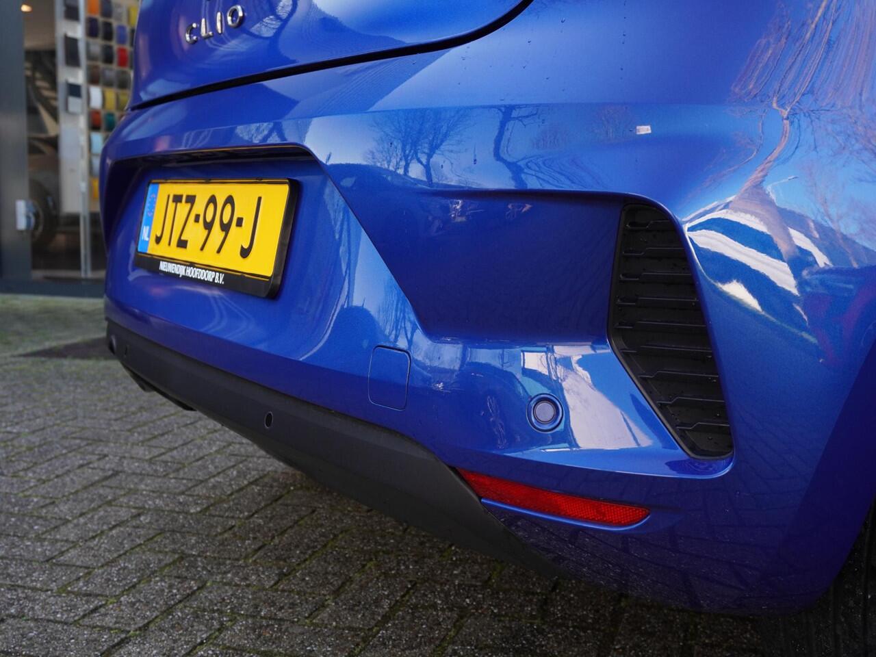 Renault CLIO TCe 90 evolution AUTOMAAT / 4.000KM / 7'' SCHERM / PACK LOOK / PDC A / LED / AIRCO / CRUISE / PRIVACY GLASS / HAAIEVIN / 16'' LMV