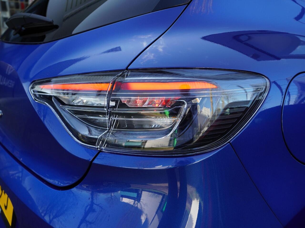 Renault CLIO TCe 90 evolution AUTOMAAT / 4.000KM / 7'' SCHERM / PACK LOOK / PDC A / LED / AIRCO / CRUISE / PRIVACY GLASS / HAAIEVIN / 16'' LMV