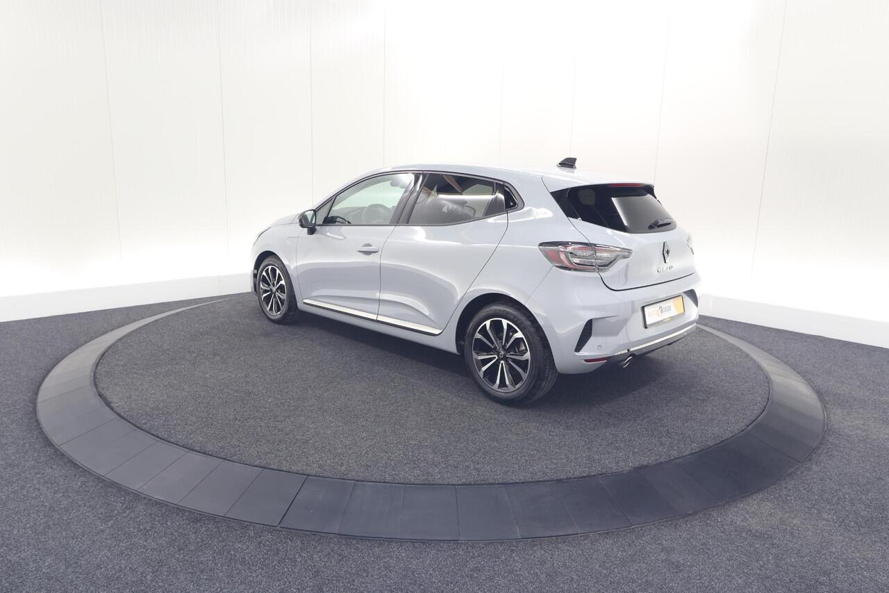 Renault CLIO TCe 90 GPF techno | 360 Camera | Adaptieve Cruise Control | 9.3 Inch Groot Scherm | voor- en achtersensoren
