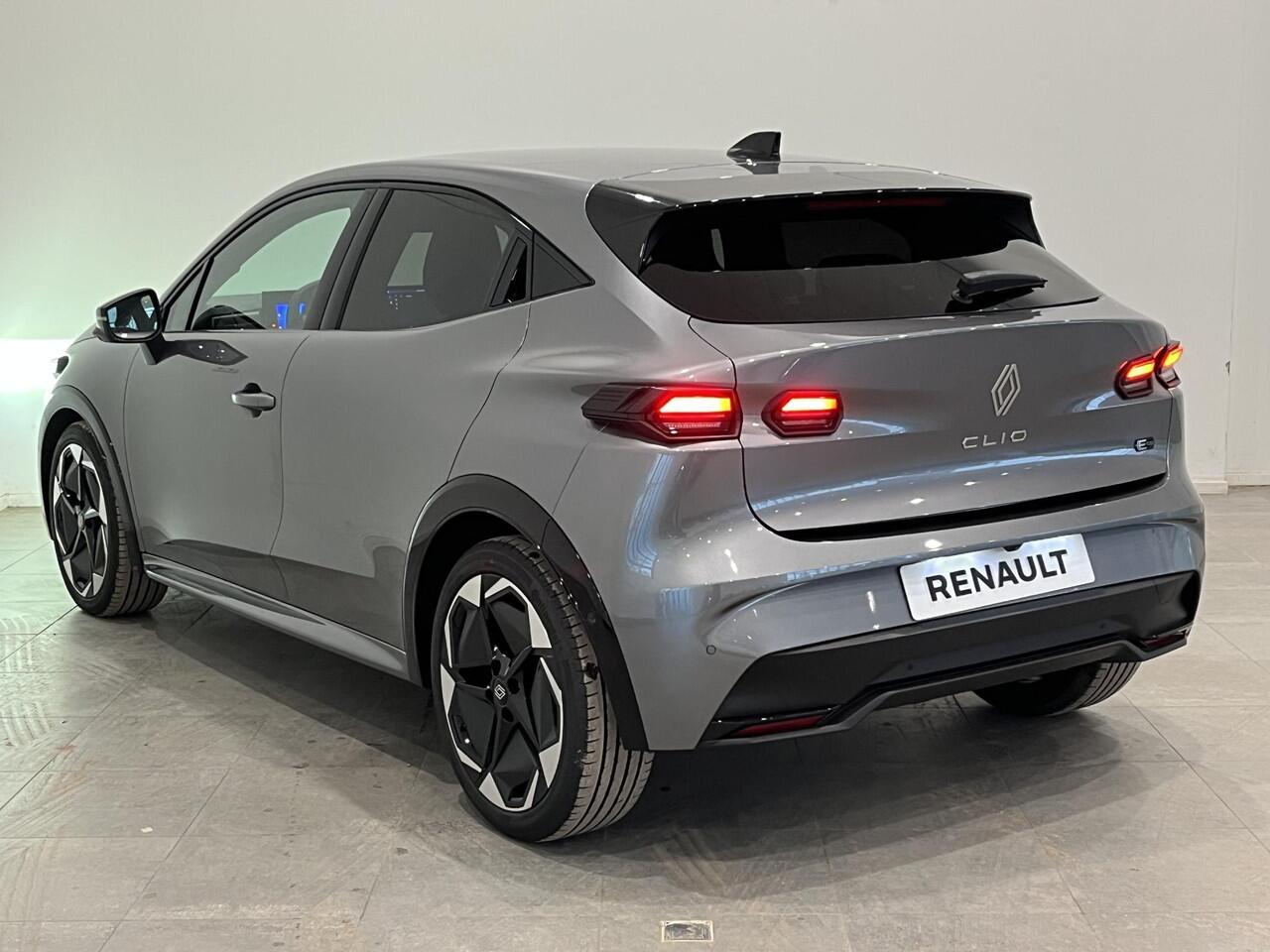 Renault CLIO 1.8 Hybrid 160 Techno | Pack Première | Van: ¤ 32.223,- nu rijklaar voor: ¤ 31.723,-