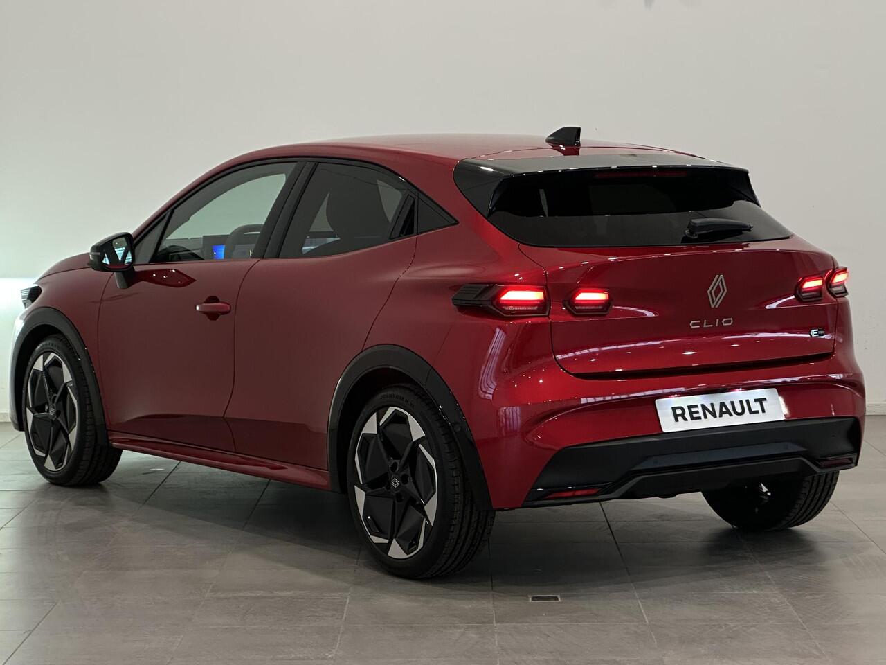 Renault CLIO 1.8 Hybrid 160 Techno | Resevewiel | Pack Première | Van: ¤ 32.423,- nu rijklaar voor: ¤ 31.923,-