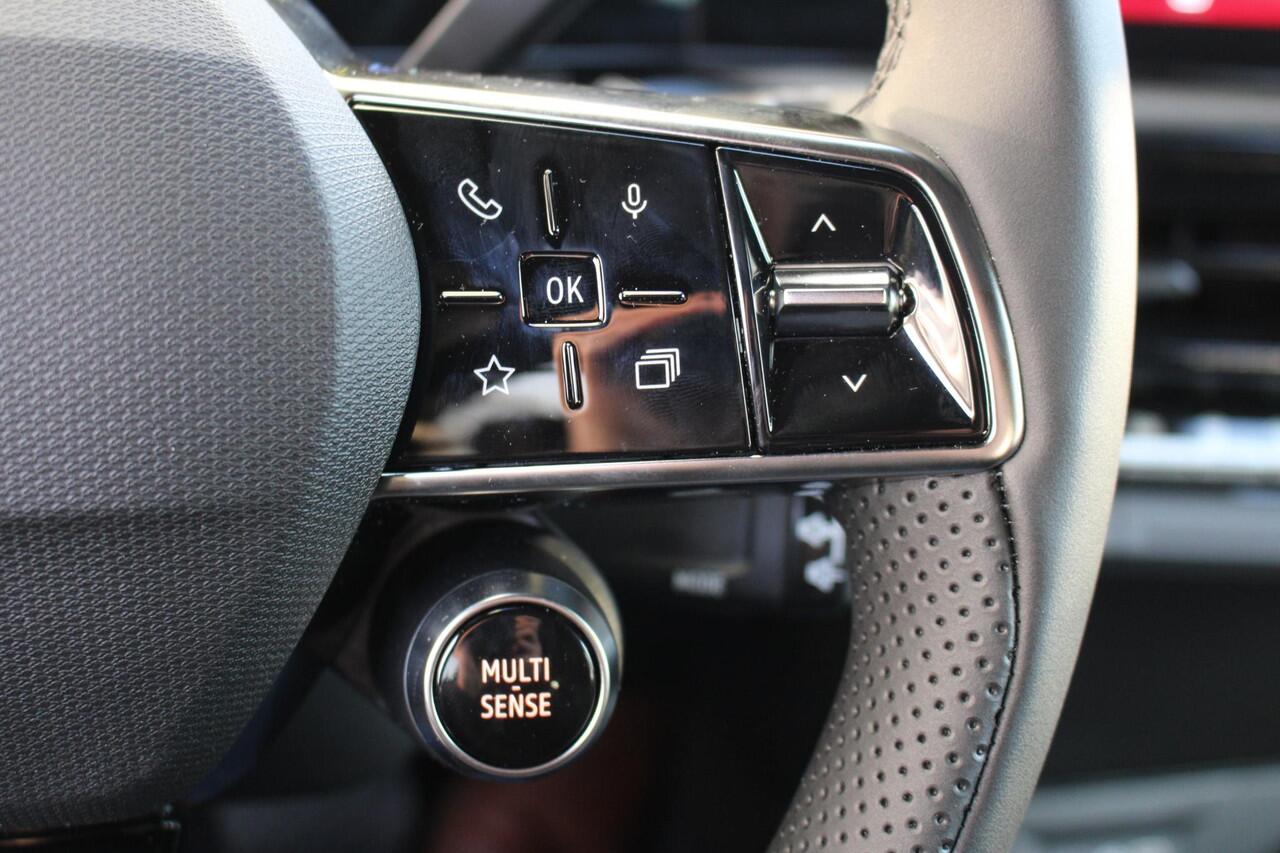 Renault CLIO 1.8 Hybrid 160 techno | 360 graden camera | stoelverwarming | Adaptieve cruise