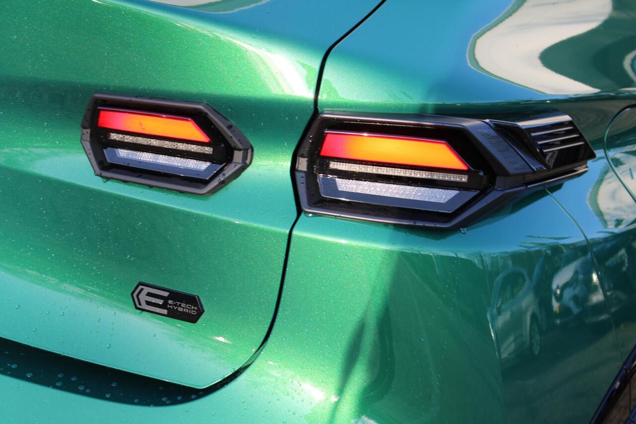 Renault CLIO 1.8 Hybrid 160 techno | 360 graden camera | stoelverwarming | Adaptieve cruise