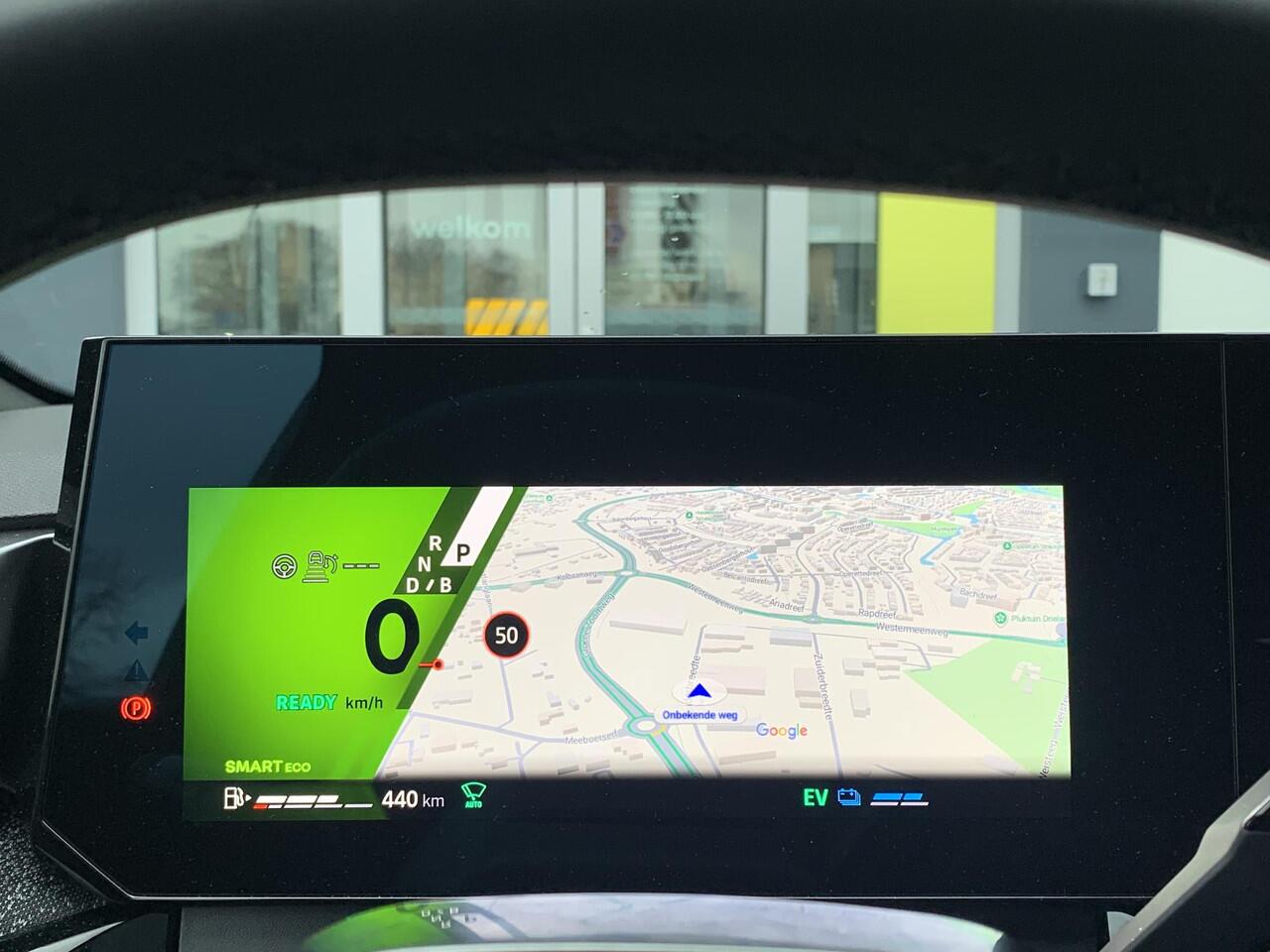 Renault CLIO 1.8 Hybrid 160 techno | Pack Premiere t.w.v. ¤1.400,- | Stoelverwarming | Dodehoekdetectie | 3D Around view camera