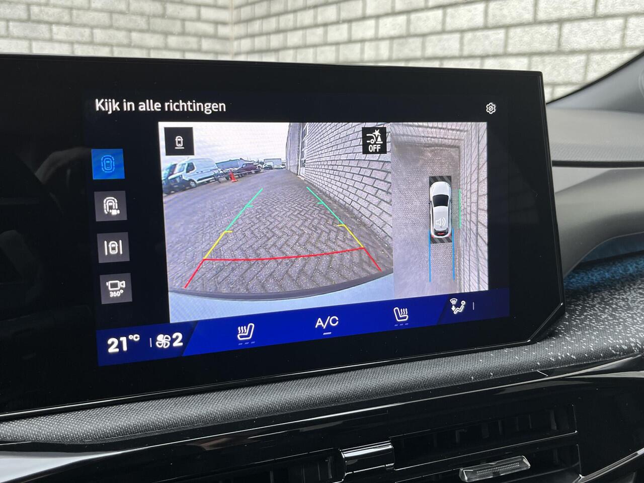 Renault CLIO 1.8 Hybrid 160 Techno | Pack Première | Direct Leverbaar