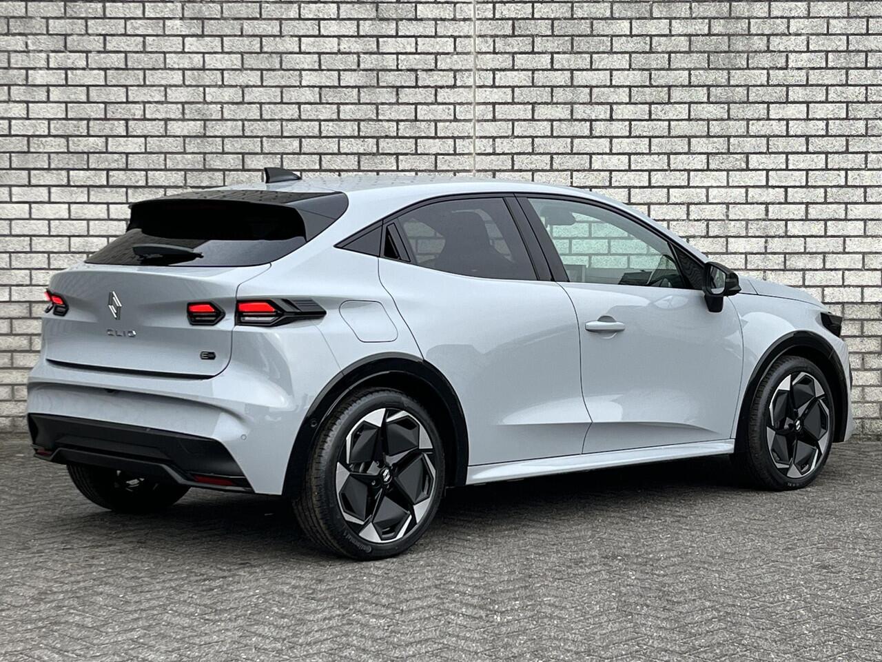 Renault CLIO 1.8 Hybrid 160 Techno | Pack Première | Direct Leverbaar