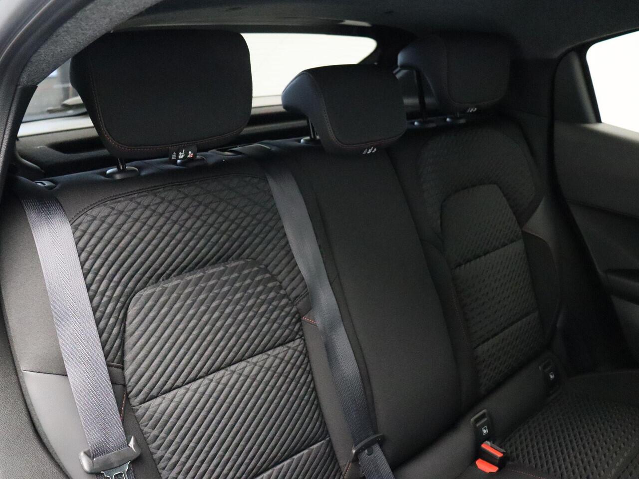 Renault CLIO Hybrid 160pk techno | Vijf jaar garantie | Stoelverwarming | 18" lichtmetalen velgen | 360 graden camera |
