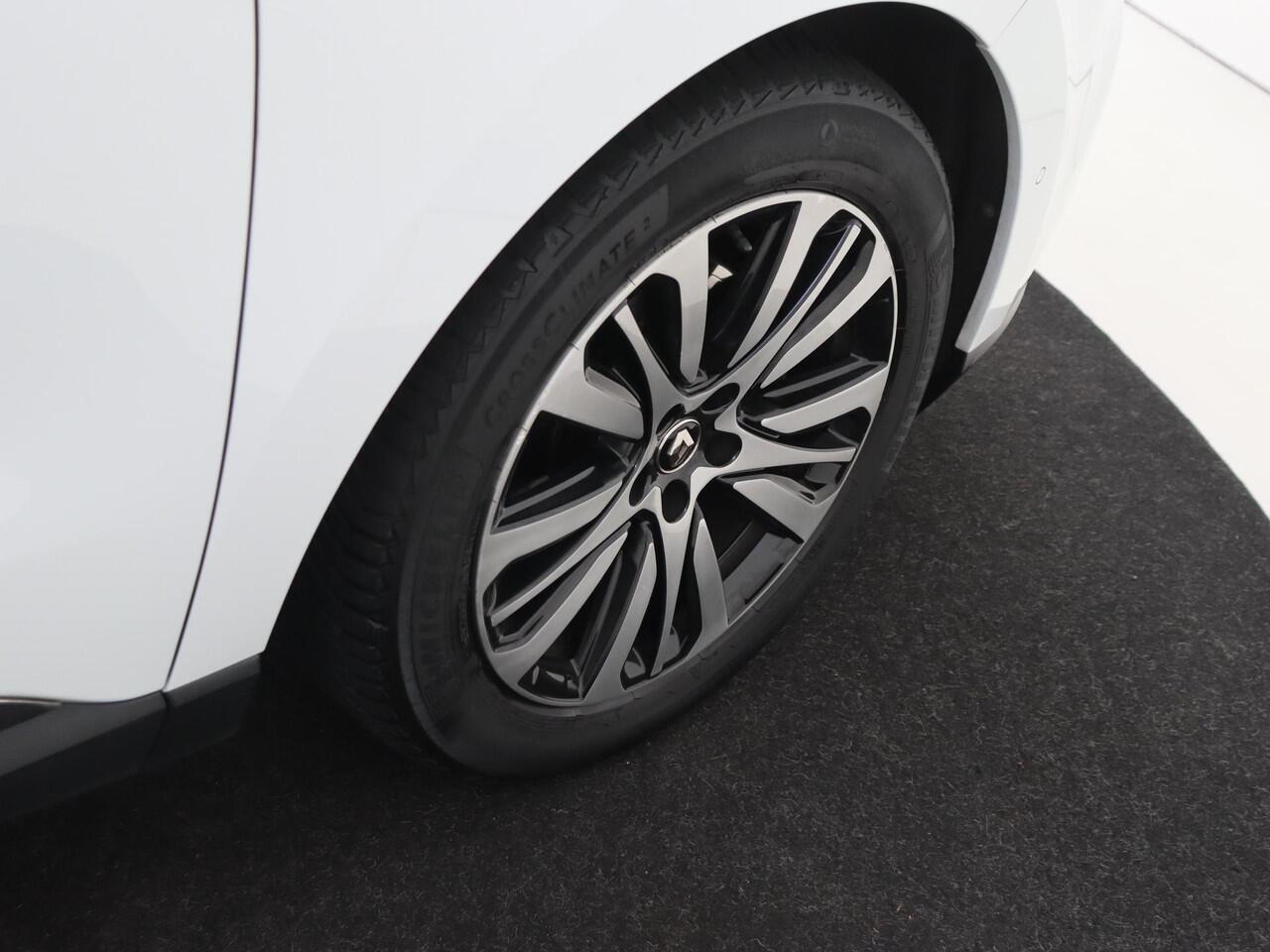 Renault ESPACE 1.8 TCe Initiale Paris 7p. Panoramadak / Bi Colour Leder / 4 control / Full Led