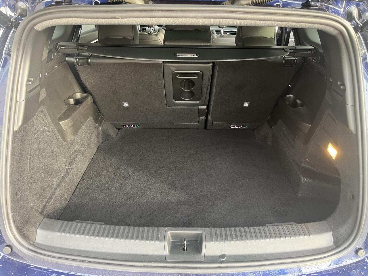 Renault ESPACE E-Tech full hybrid 200 esprit Alpine 5p. / Panoramadak / 360 Graden Camera / Elektrisch Verstelbare Bestuurdersstoel met Massage & Geheugen / Adaptief Cruise Control / Stoel- Stuur & Voorruitverwarming /