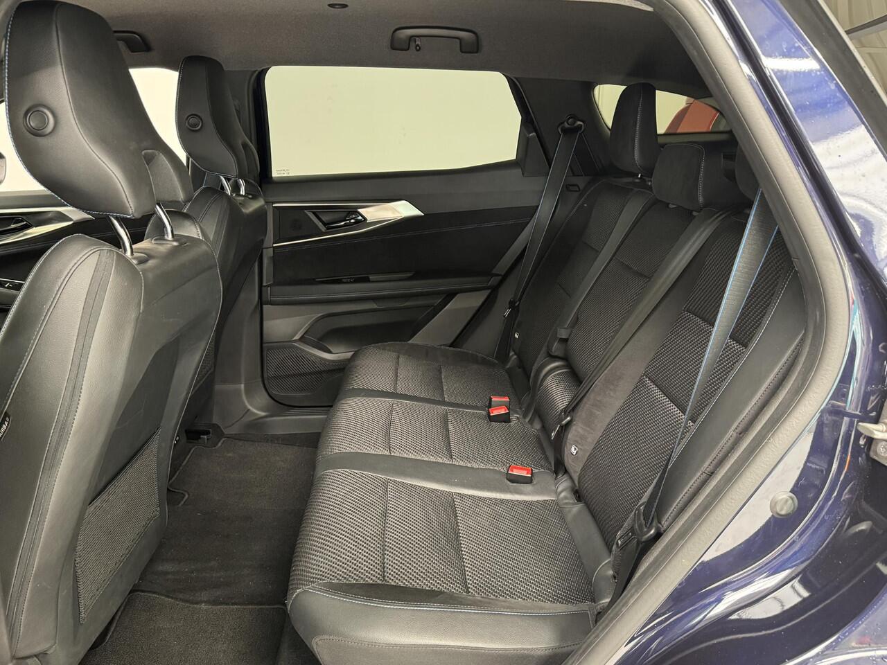 Renault ESPACE E-Tech full hybrid 200 Esprit Alpine 7p. | Navigatie | Cruise Control | Achteruitrijcamera | Trekhaak |