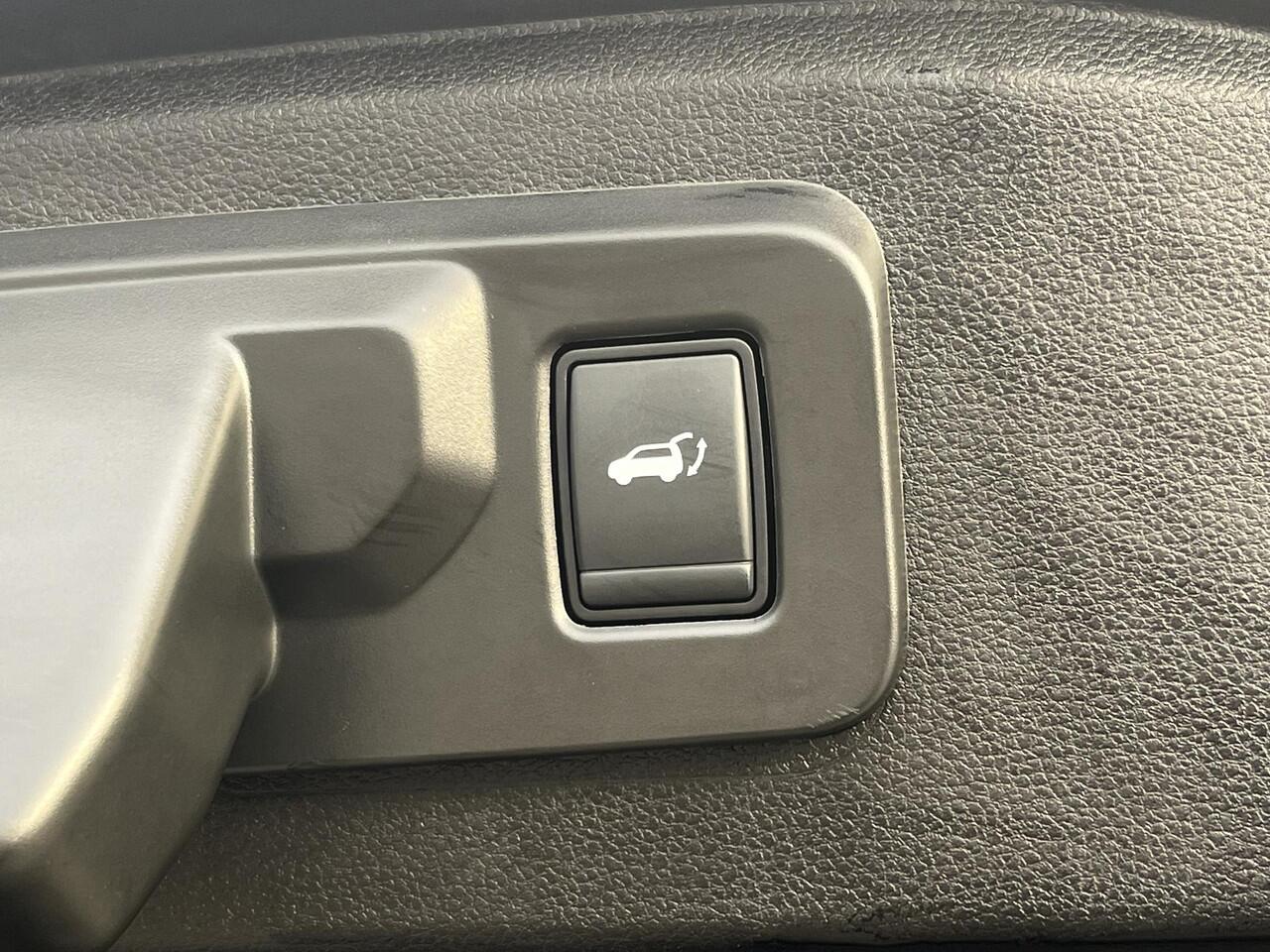 Renault ESPACE E-Tech full hybrid 200 esprit Alpine 5p. / Panoramadak / 360 Graden Camera / Elektrisch Verstelbare Bestuurdersstoel met Massage & Geheugen / Adaptief Cruise Control / Stoel- Stuur & Voorruitverwarming /