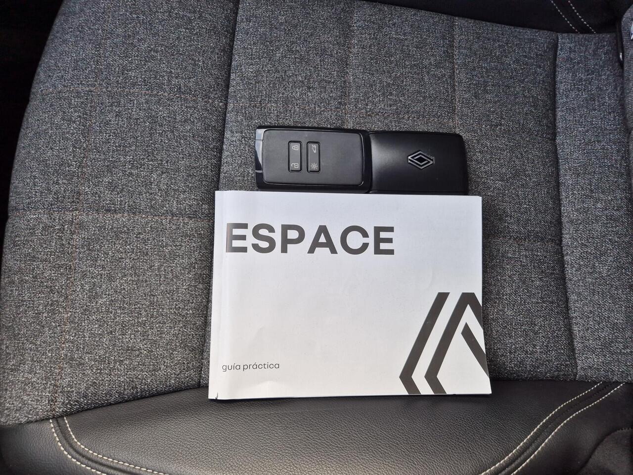 Renault ESPACE E-Tech Full Hybrid 200 techno 7p. / 360 Graden Camera / Adaptief Cruise Control / Elektrische Achterklep / / Navigatie / Apple Carplay & Android Auto / Lichtmetalen Velgen 19" /