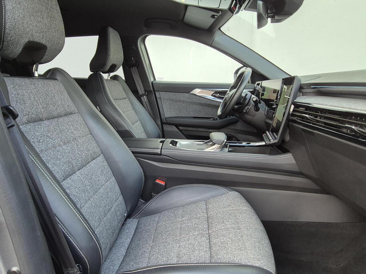 Renault ESPACE E-Tech Full Hybrid 200 techno 7p. / 360 Graden Camera / Adaptief Cruise Control / Elektrische Achterklep / / Navigatie / Apple Carplay & Android Auto / Lichtmetalen Velgen 19" /