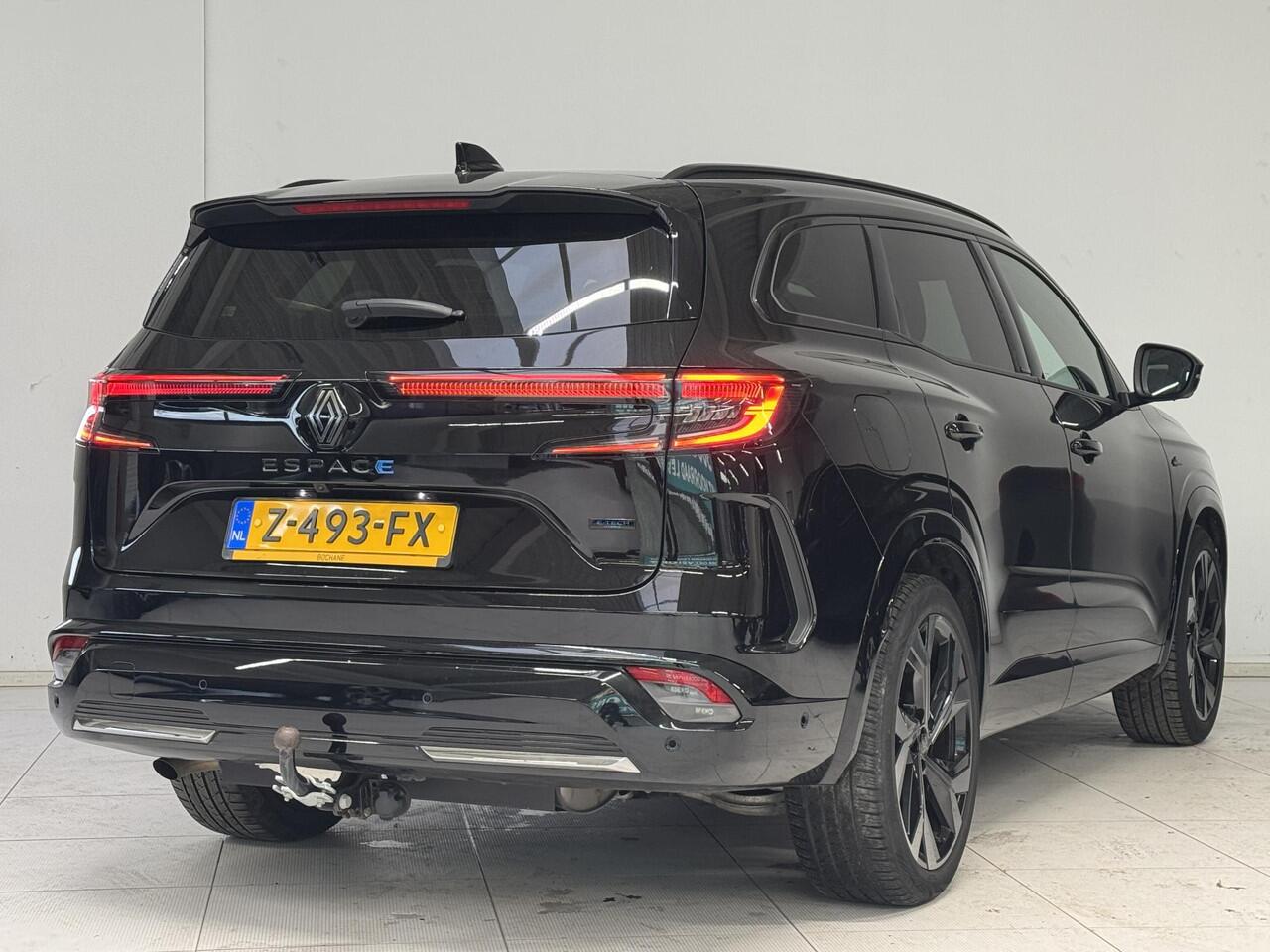 Renault ESPACE E-Tech full hybrid 200 Esprit Alpine 7p. | Navigatie | 360° Camera | Harman / Kardon | Matrix LED | Trekhaak | All-Season Banden |