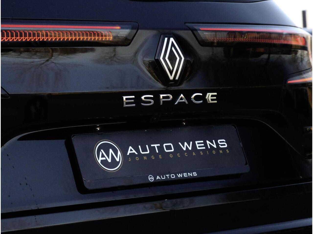 Renault ESPACE E-Tech Hybrid 200 Iconic 7p. Matrix Pano Headup HarmanKardon Garantie t/m 11-2028 of 150.000km