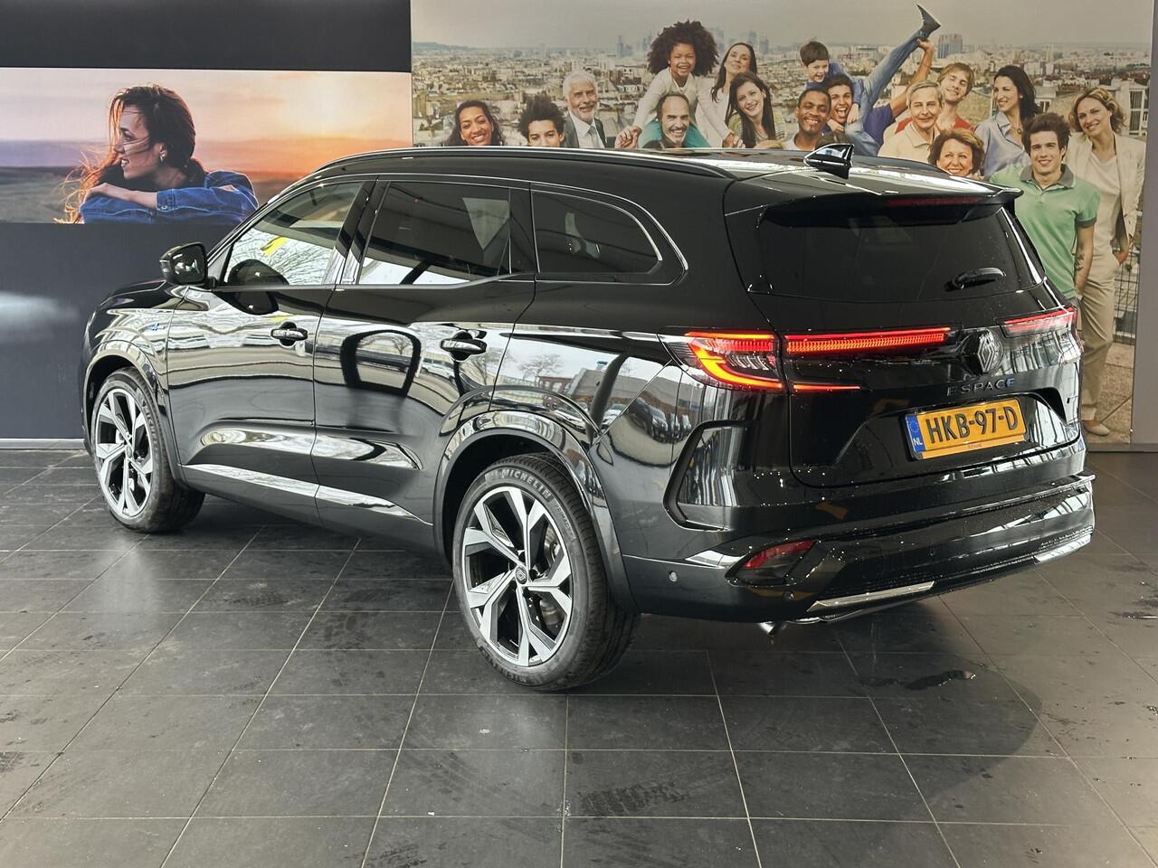 Renault ESPACE E-Tech full hybrid 200 esprit Alpine 5p. DEMO | PANORAMADAK | HARMAN KARDON AUDIO | ADAPTIEVE CRUISE CONTROLE |