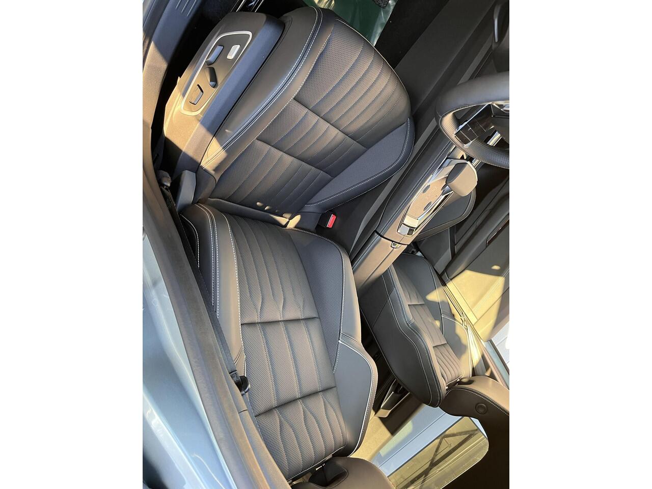 Renault ESPACE E-Tech full hybrid 200 iconic 7p.