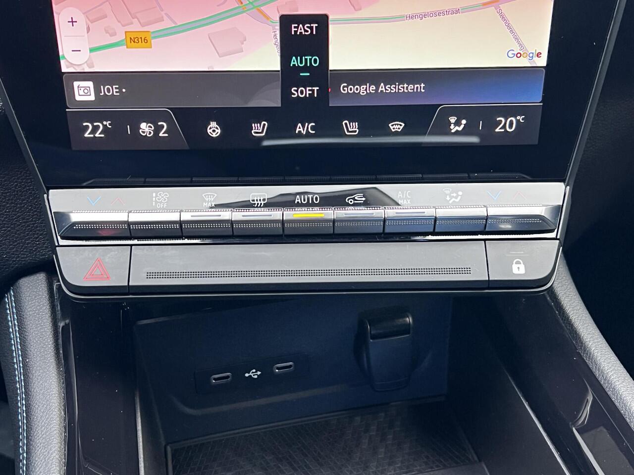 Renault ESPACE E-Tech full hybrid 200 esprit Alpine 7p. / Fabrieksgarantie tot 02-2027 / Dealer onderhouden / 7 persoons / 1.500 kg trekgewicht / Elektrische stoelen met massage functie / Elektrische klep / HUD / Camera 360° / Navi / Apple Carplay Android / 20" LM wiel