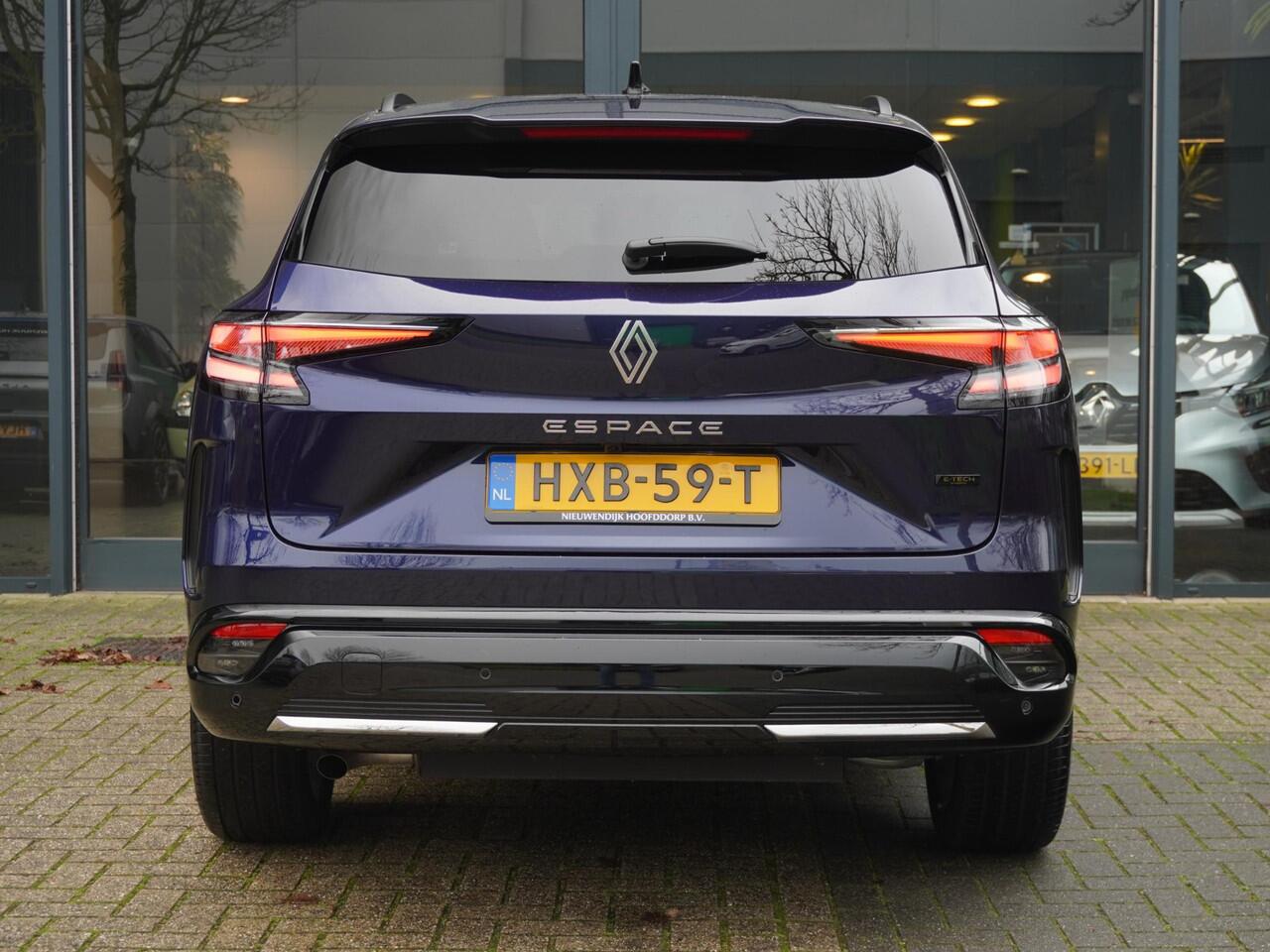 Renault ESPACE E-Tech full hybrid 200 iconic 5p. AUTOMAAT / 1.800KM / PANO / HARMAN-KARDON / NAVI / 360° CAMERA / STOELV. / STUURV. / E.L. ACHTERKLEP / ADAPT. CRUISE / CLIMATE / 4-CONTROL / 20'' LMV